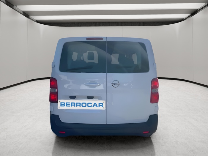 Opel Vivaro Combi 1.5 Diesel M Standard Express 88 kW (120 CV) Vehículo usado en Sevilla Opel Vivaro Combi 1.5 Diesel M Standard Express 88 kW (120 CV) Vehículo usado en Sevilla