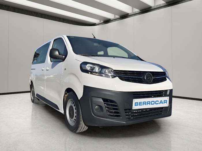 Opel Vivaro Combi 1.5 Diesel M Standard Express 88 kW (120 CV) Vehículo usado en Sevilla Opel Vivaro Combi 1.5 Diesel M Standard Express 88 kW (120 CV) Vehículo usado en Sevilla