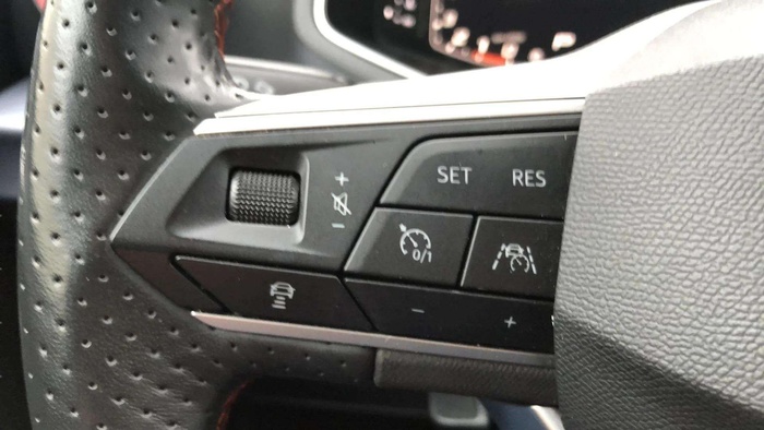 SEAT Arona 1.5 TSI FR XL DSG 110 kW (150 CV) Vehículo usado en Sevilla SEAT Arona 1.5 TSI FR XL DSG 110 kW (150 CV) Vehículo usado en Sevilla