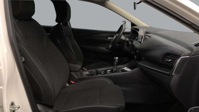 Nissan Qashqai DIG-T 140 mHEV Acenta 4x2 103 kW (140 CV) 14 Nissan Qashqai DIG-T 140 mHEV Acenta 4x2 103 kW (140 CV) 14