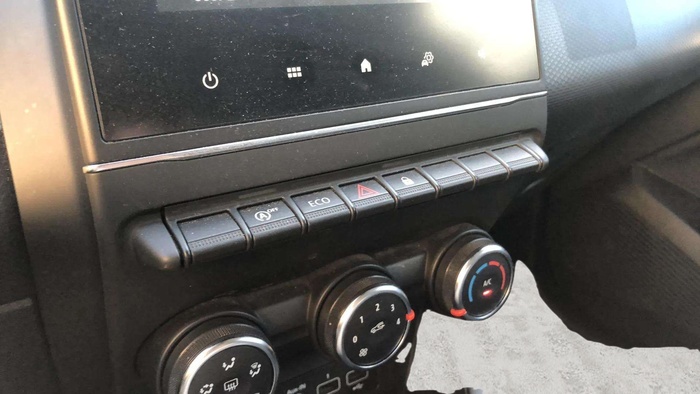 Renault Clio Equilibre TCe 66 kW (90 CV) Vehículo usado en Sevilla Renault Clio Equilibre TCe 66 kW (90 CV) Vehículo usado en Sevilla