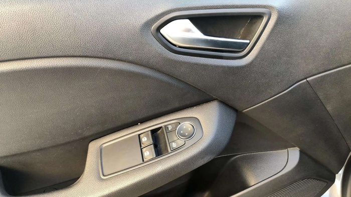 Renault Clio Equilibre TCe 66 kW (90 CV) Vehículo usado en Sevilla Renault Clio Equilibre TCe 66 kW (90 CV) Vehículo usado en Sevilla