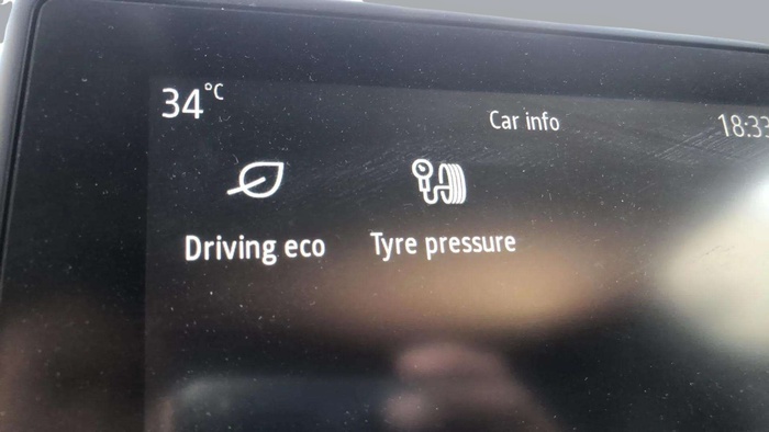 Renault Clio Equilibre TCe 66 kW (90 CV) Vehículo usado en Sevilla Renault Clio Equilibre TCe 66 kW (90 CV) Vehículo usado en Sevilla