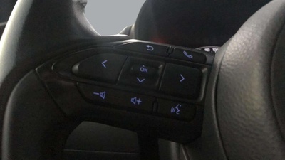 Toyota Aygo X Cross 1.0 VVT-I Play 53 kW (72 CV) 20 Toyota Aygo X Cross 1.0 VVT-I Play 53 kW (72 CV) 20