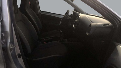 Toyota Aygo X Cross 1.0 VVT-I Play 53 kW (72 CV) 10 Toyota Aygo X Cross 1.0 VVT-I Play 53 kW (72 CV) 10