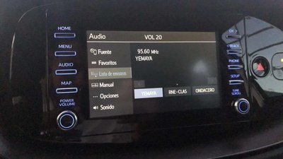 Toyota Aygo X Cross 1.0 VVT-I Play 53 kW (72 CV) 17 Toyota Aygo X Cross 1.0 VVT-I Play 53 kW (72 CV) 17