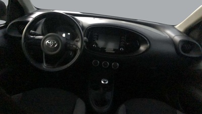 Toyota Aygo X Cross 1.0 VVT-I Play 53 kW (72 CV) 12 Toyota Aygo X Cross 1.0 VVT-I Play 53 kW (72 CV) 12