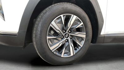 Hyundai Tucson 1.6 CRDI 48V Maxx DCT 100 kW (136 CV) 7 Hyundai Tucson 1.6 CRDI 48V Maxx DCT 100 kW (136 CV) 7