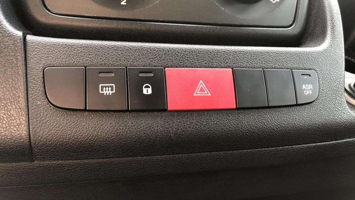 Peugeot Boxer Furgon BlueHDi 130 335 L3H2 96 kW (130 CV) Vehículo usado en Sevilla Peugeot Boxer Furgon BlueHDi 130 335 L3H2 96 kW (130 CV) Vehículo usado en Sevilla