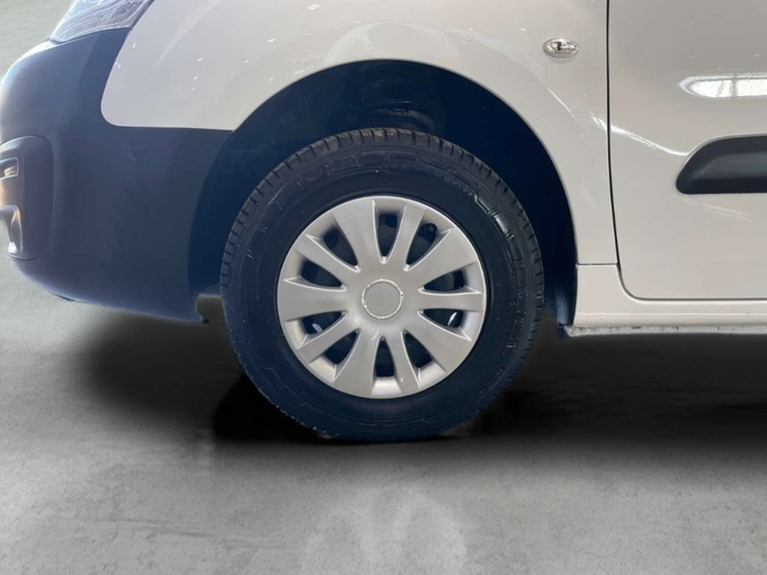 Peugeot Partner Furgón Electric Confort L1 49 kW (67 CV) Vehículo usado en Sevilla Peugeot Partner Furgón Electric Confort L1 49 kW (67 CV) Vehículo usado en Sevilla