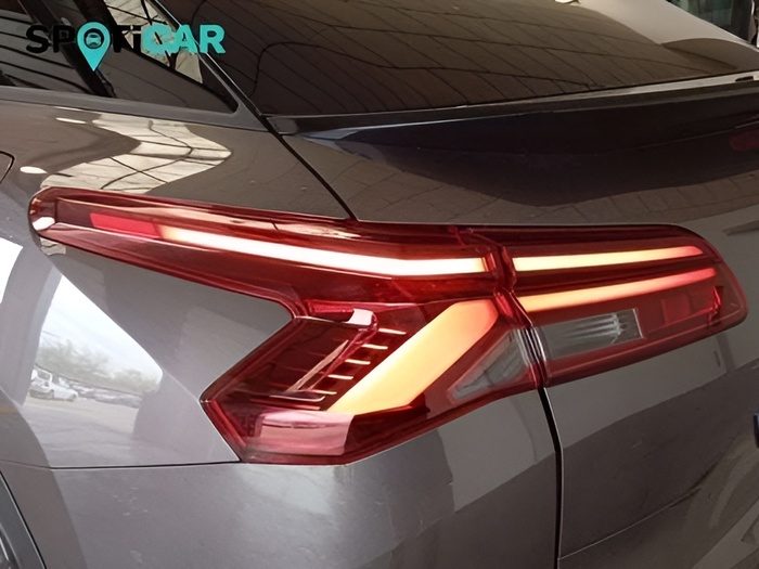 Citroen C5 X Hybrid 225 Shine e-EAT8 165 kW (225 CV) Vehículo usado en Sevilla Citroen C5 X Hybrid 225 Shine e-EAT8 165 kW (225 CV) Vehículo usado en Sevilla