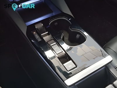 Citroen C5 X Hybrid 225 Shine e-EAT8 165 kW (225 CV) 27 Citroen C5 X Hybrid 225 Shine e-EAT8 165 kW (225 CV) 27