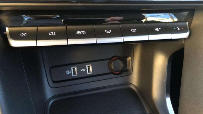 MG ZS 1.5 Comfort 78 kW (106 CV) Vehículo usado en Sevilla MG ZS 1.5 Comfort 78 kW (106 CV) Vehículo usado en Sevilla