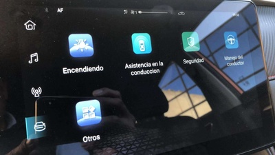 MG ZS 1.5 Comfort 78 kW (106 CV) 20 MG ZS 1.5 Comfort 78 kW (106 CV) 20