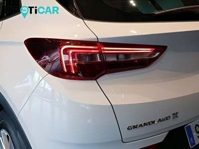 Opel Grandland X 1.2 Turbo Selective 96 kW (130 CV) 18 Opel Grandland X 1.2 Turbo Selective 96 kW (130 CV) 18