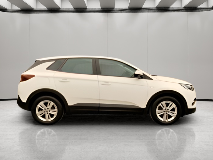 Opel Grandland X 1.2 Turbo Selective 96 kW (130 CV) Vehículo usado en Sevilla Opel Grandland X 1.2 Turbo Selective 96 kW (130 CV) Vehículo usado en Sevilla