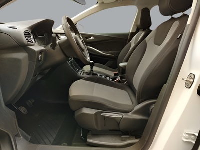 Opel Grandland X 1.2 Turbo Selective 96 kW (130 CV) 10 Opel Grandland X 1.2 Turbo Selective 96 kW (130 CV) 10