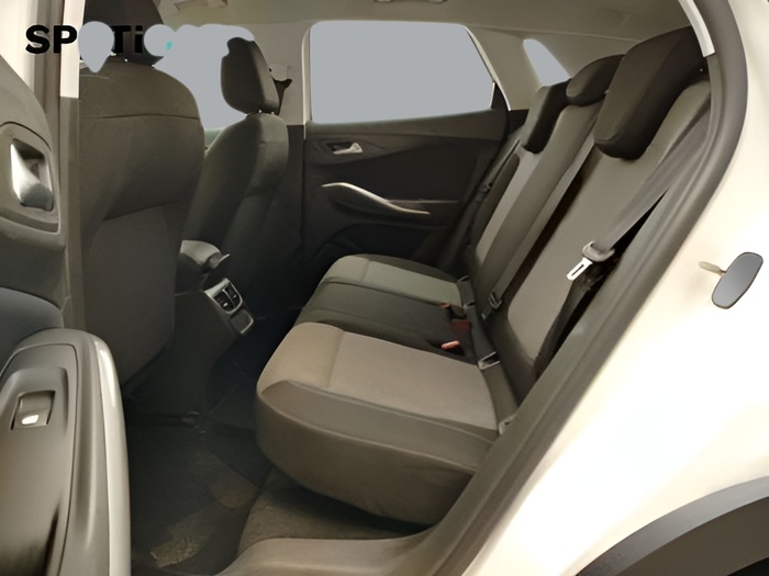 Opel Grandland X 1.2 Turbo Selective 96 kW (130 CV) Vehículo usado en Sevilla Opel Grandland X 1.2 Turbo Selective 96 kW (130 CV) Vehículo usado en Sevilla