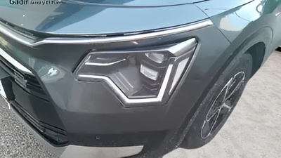 Kia Niro 1.6 GDi HEV Híbrido Drive 104 kW (141 CV) 8 Kia Niro 1.6 GDi HEV Híbrido Drive 104 kW (141 CV) 8