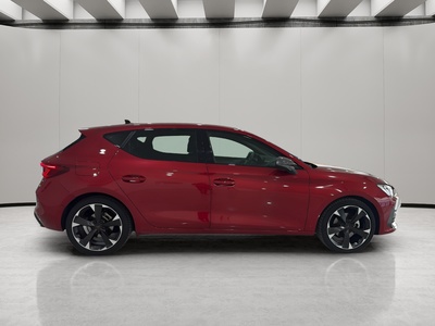 CUPRA León 1.5 eTSI DSG 110 kW (150 CV) 8 CUPRA León 1.5 eTSI DSG 110 kW (150 CV) 8