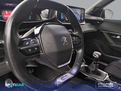 Peugeot 2008 PureTech 130 S&S GT Line 96 kW (130 CV) 15 Peugeot 2008 PureTech 130 S&S GT Line 96 kW (130 CV) 15