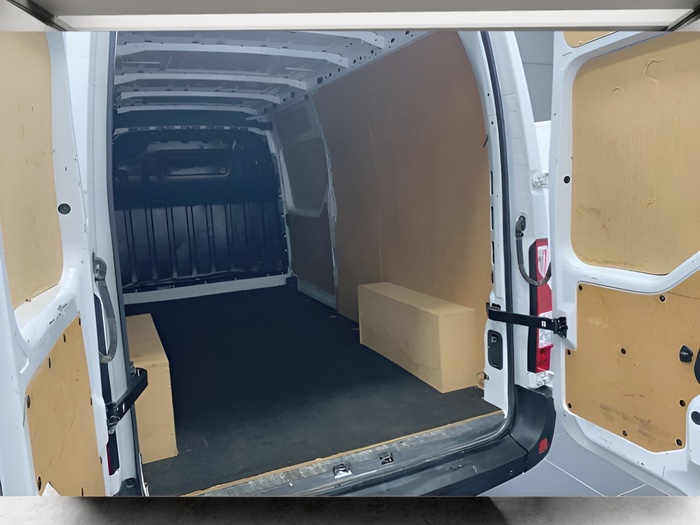 Renault Master Furgon dCi 110 T L3H2 3500 81 kW (110 CV) Vehículo usado en Sevilla Renault Master Furgon dCi 110 T L3H2 3500 81 kW (110 CV) Vehículo usado en Sevilla