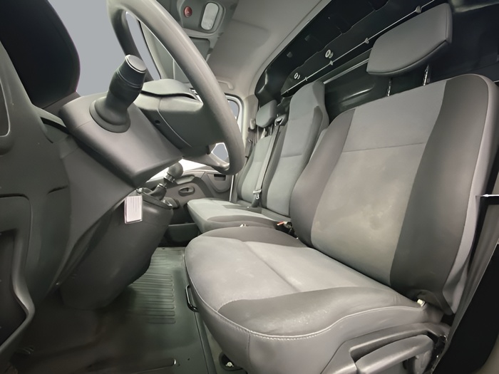 Renault Master Furgon dCi 110 T L3H2 3500 81 kW (110 CV) Vehículo usado en Sevilla Renault Master Furgon dCi 110 T L3H2 3500 81 kW (110 CV) Vehículo usado en Sevilla