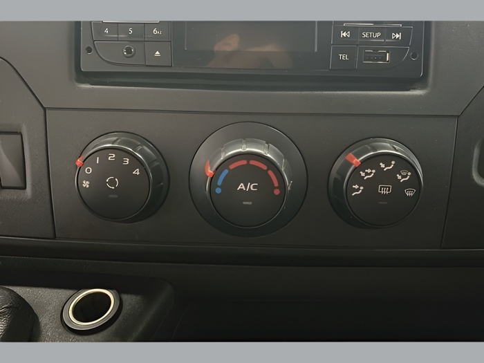 Renault Master Furgon dCi 110 T L3H2 3500 81 kW (110 CV) Vehículo usado en Sevilla Renault Master Furgon dCi 110 T L3H2 3500 81 kW (110 CV) Vehículo usado en Sevilla