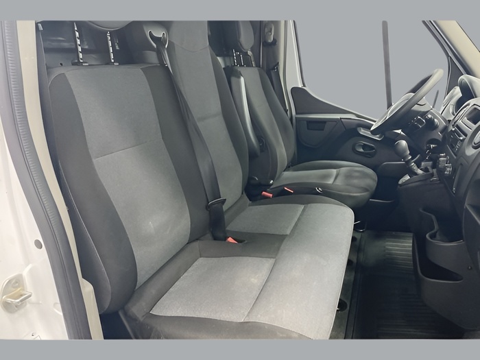 Renault Master Furgon dCi 110 T L3H2 3500 81 kW (110 CV) Vehículo usado en Sevilla Renault Master Furgon dCi 110 T L3H2 3500 81 kW (110 CV) Vehículo usado en Sevilla