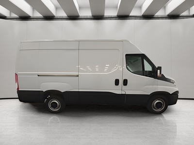 Iveco Daily Furgon 2.3 TD 35S 16 V 4100/H2 115 kW (156 CV) 8 Iveco Daily Furgon 2.3 TD 35S 16 V 4100/H2 115 kW (156 CV) 8