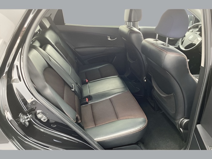 Ssangyong Korando 2.0 D20T Line 4x2 129 kW (175 CV) Vehículo usado en Sevilla Ssangyong Korando 2.0 D20T Line 4x2 129 kW (175 CV) Vehículo usado en Sevilla