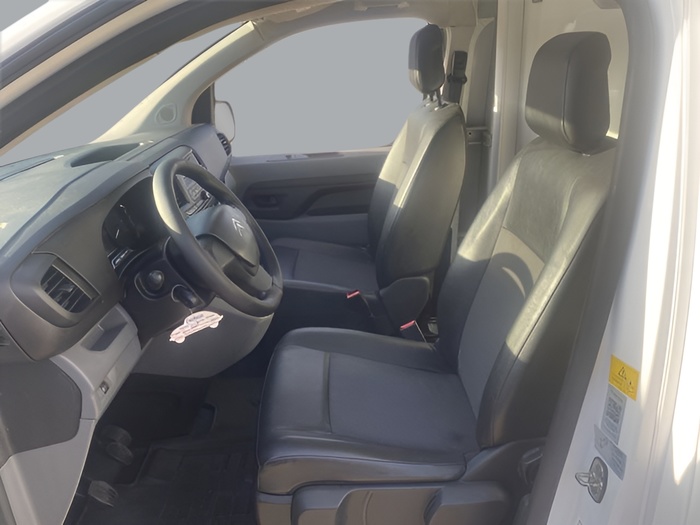 Citroen Jumpy Cabina BlueHDi 120 Talla M Confort 90 kW (122 CV) Vehículo usado en Sevilla Citroen Jumpy Cabina BlueHDi 120 Talla M Confort 90 kW (122 CV) Vehículo usado en Sevilla