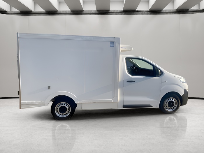 Citroen Jumpy Cabina BlueHDi 120 Talla M Confort 90 kW (122 CV) Vehículo usado en Sevilla Citroen Jumpy Cabina BlueHDi 120 Talla M Confort 90 kW (122 CV) Vehículo usado en Sevilla