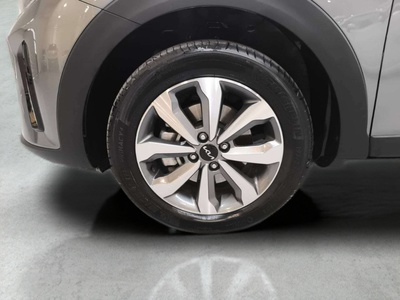 Kia Stonic 1.0 T-GDi MHEV Drive 74 kW (100 CV) 11 Kia Stonic 1.0 T-GDi MHEV Drive 74 kW (100 CV) 11