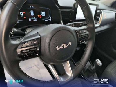 Kia Stonic 1.0 T-GDi MHEV Drive 74 kW (100 CV) 14 Kia Stonic 1.0 T-GDi MHEV Drive 74 kW (100 CV) 14