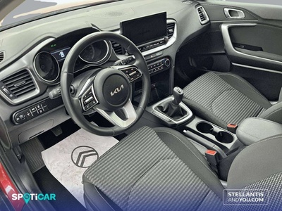 Kia XCeed 1.0 T-GDi Drive 74 kW (100 CV) 12 Kia XCeed 1.0 T-GDi Drive 74 kW (100 CV) 12