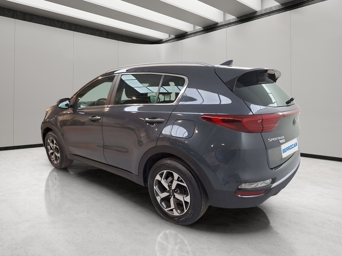 Kia Sportage 1.6 MHEV Drive 4x2 100 kW (136 CV) Vehículo usado en Sevilla Kia Sportage 1.6 MHEV Drive 4x2 100 kW (136 CV) Vehículo usado en Sevilla