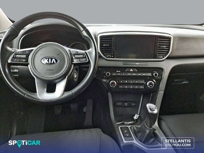 Kia Sportage 1.6 MHEV Drive 4x2 100 kW (136 CV) 8 Kia Sportage 1.6 MHEV Drive 4x2 100 kW (136 CV) 8