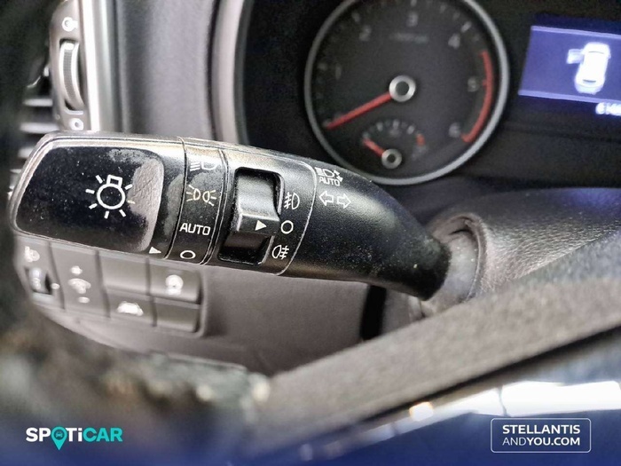 Kia Sportage 1.6 MHEV Drive 4x2 100 kW (136 CV) Vehículo usado en Sevilla Kia Sportage 1.6 MHEV Drive 4x2 100 kW (136 CV) Vehículo usado en Sevilla