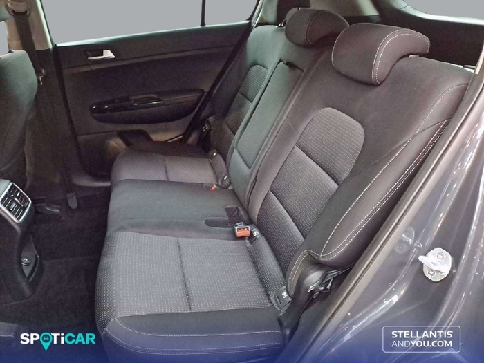 Kia Sportage 1.6 MHEV Drive 4x2 100 kW (136 CV) Vehículo usado en Sevilla Kia Sportage 1.6 MHEV Drive 4x2 100 kW (136 CV) Vehículo usado en Sevilla