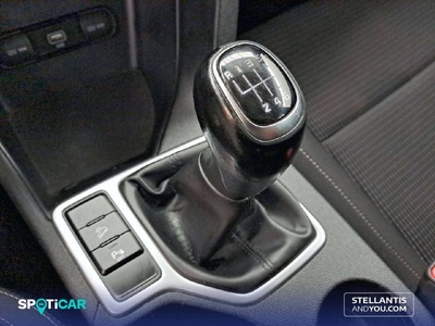 Kia Sportage 1.6 MHEV Drive 4x2 100 kW (136 CV) 17 Kia Sportage 1.6 MHEV Drive 4x2 100 kW (136 CV) 17