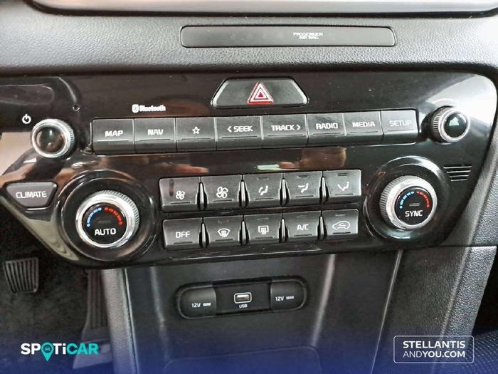 Kia Sportage 1.6 MHEV Drive 4x2 100 kW (136 CV) Vehículo usado en Sevilla Kia Sportage 1.6 MHEV Drive 4x2 100 kW (136 CV) Vehículo usado en Sevilla