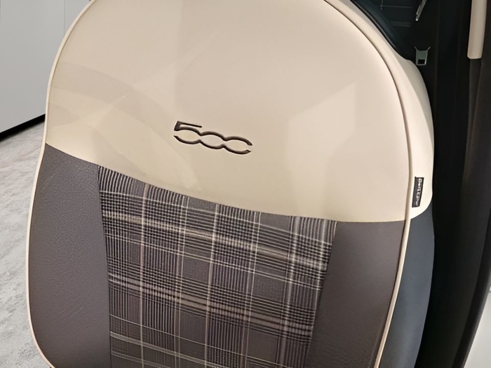 Fiat 500 1.2 8v Lounge 51 kW (69 CV) Vehículo usado en Sevilla Fiat 500 1.2 8v Lounge 51 kW (69 CV) Vehículo usado en Sevilla