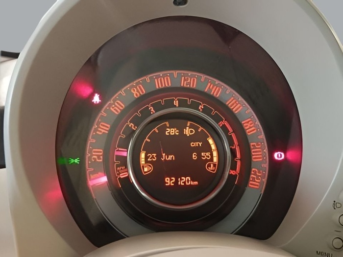 Fiat 500 1.2 8v Lounge 51 kW (69 CV) Vehículo usado en Sevilla Fiat 500 1.2 8v Lounge 51 kW (69 CV) Vehículo usado en Sevilla