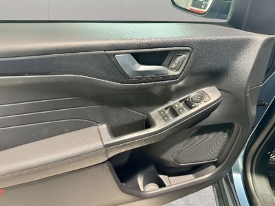 Ford Kuga 1.5 EcoBoost ST-Line X 4x2 110 kW (150 CV) 21 Ford Kuga 1.5 EcoBoost ST-Line X 4x2 110 kW (150 CV) 21