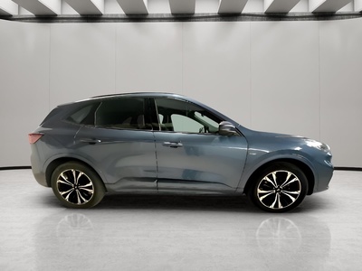 Ford Kuga 1.5 EcoBoost ST-Line X 4x2 110 kW (150 CV) 7 Ford Kuga 1.5 EcoBoost ST-Line X 4x2 110 kW (150 CV) 7