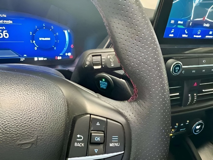 Ford Kuga 1.5 EcoBoost ST-Line X 4x2 110 kW (150 CV) Vehículo usado en Sevilla Ford Kuga 1.5 EcoBoost ST-Line X 4x2 110 kW (150 CV) Vehículo usado en Sevilla