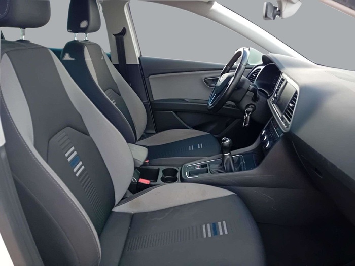 SEAT León 1.5 TSI S&S Style Visio Edition 96 kW (130 CV) Vehículo usado en Sevilla SEAT León 1.5 TSI S&S Style Visio Edition 96 kW (130 CV) Vehículo usado en Sevilla