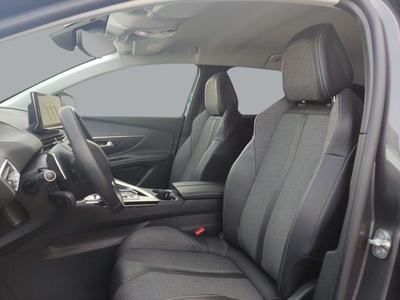 Peugeot 3008 BlueHDi 130 S&S Active Pack EAT8 96 kW (130 CV) 13 Peugeot 3008 BlueHDi 130 S&S Active Pack EAT8 96 kW (130 CV) 13