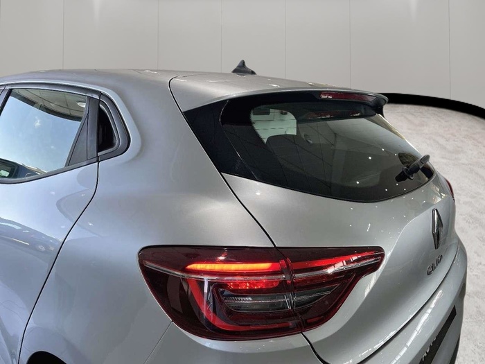 Renault Clio Intens TCe 66 kW (90 CV) Vehículo usado en Sevilla Renault Clio Intens TCe 66 kW (90 CV) Vehículo usado en Sevilla